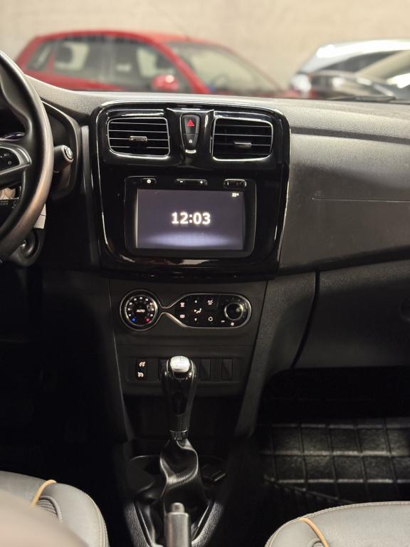 RENAULT Stepway - Foto