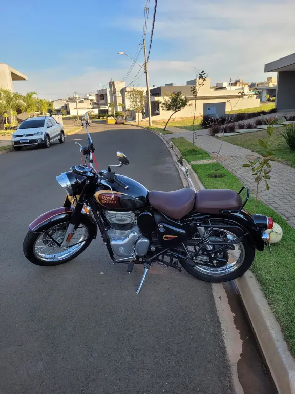ROYAL ENFIELD Classic 350 - Miniatura