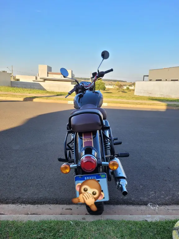 ROYAL ENFIELD Classic 350 - Foto