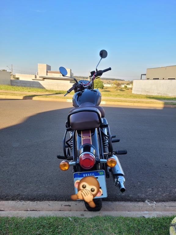 ROYAL ENFIELD Classic 350 - Foto