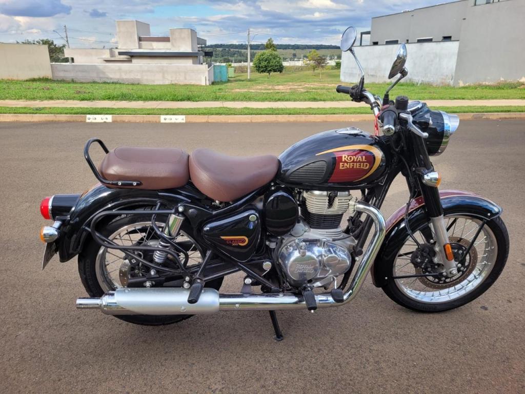 ROYAL ENFIELD Classic 350 - Foto