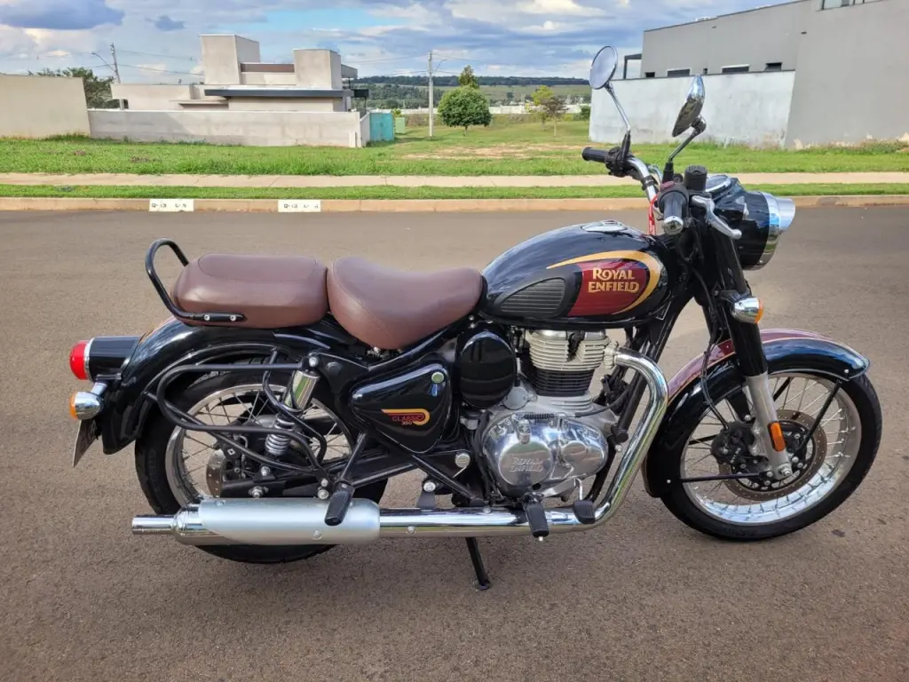 ROYAL ENFIELD Classic 350 - Foto
