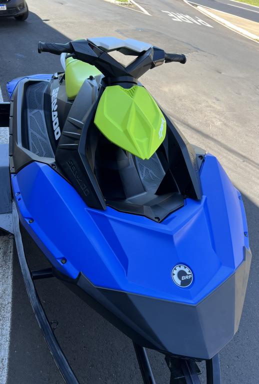 SEA DOO Spark 900 - Foto