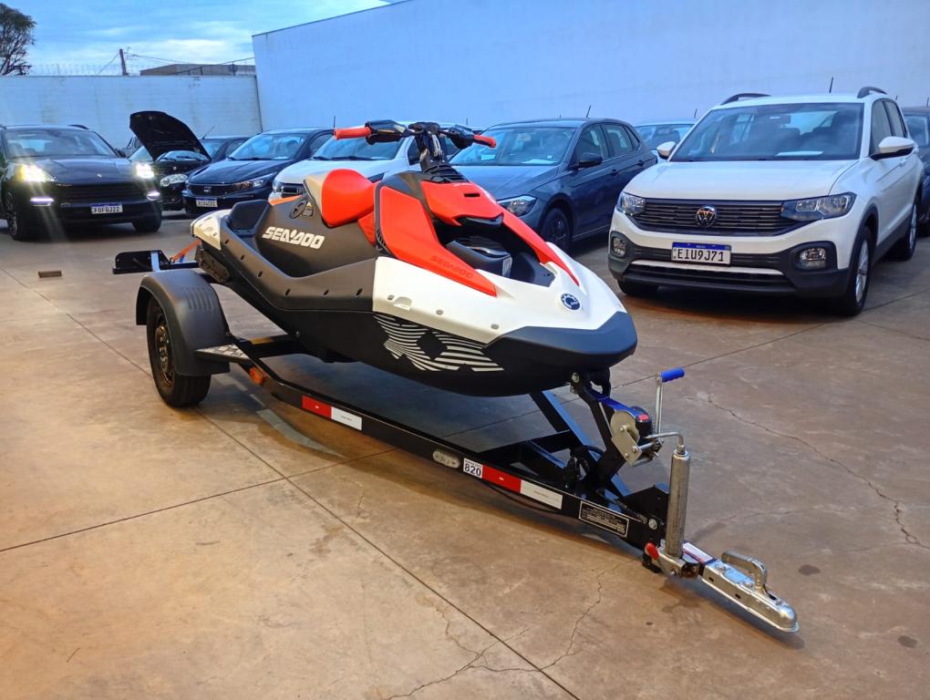 SEA DOO Spark Trixx 900 - Foto
