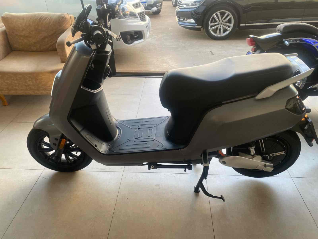 SHINERAY SE2 - Foto