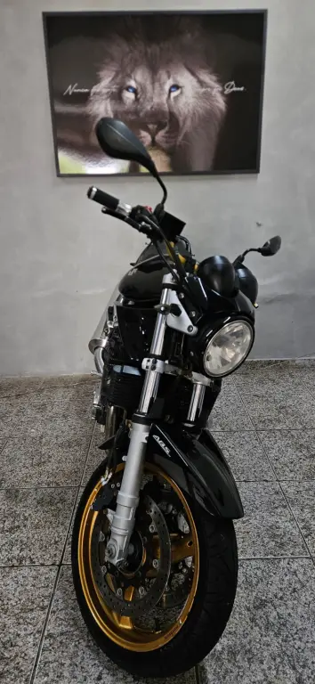 SUZUKI Bandit 1200