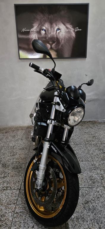 SUZUKI Bandit 1200