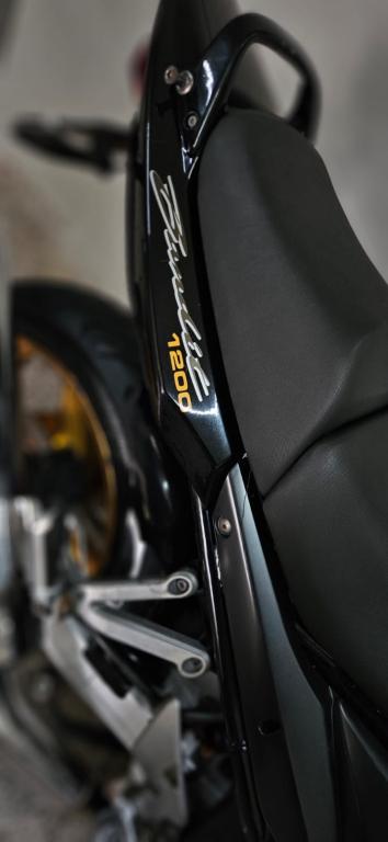 SUZUKI Bandit 1200 - Foto