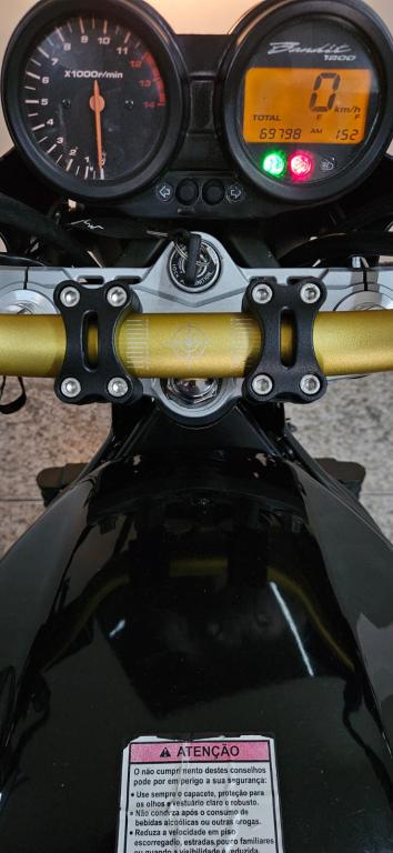 SUZUKI Bandit 1200 - Foto