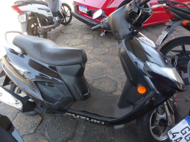 SUZUKI Burgman 125 - Foto