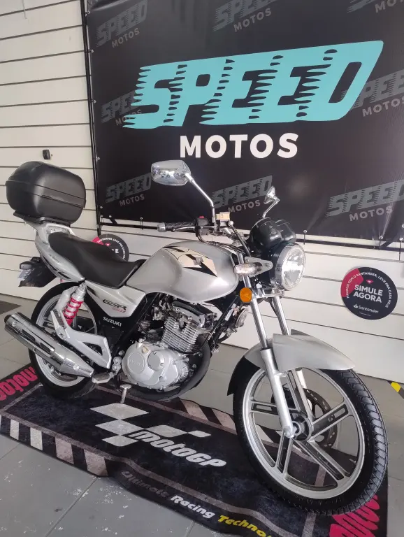SUZUKI GSR 150 - Foto