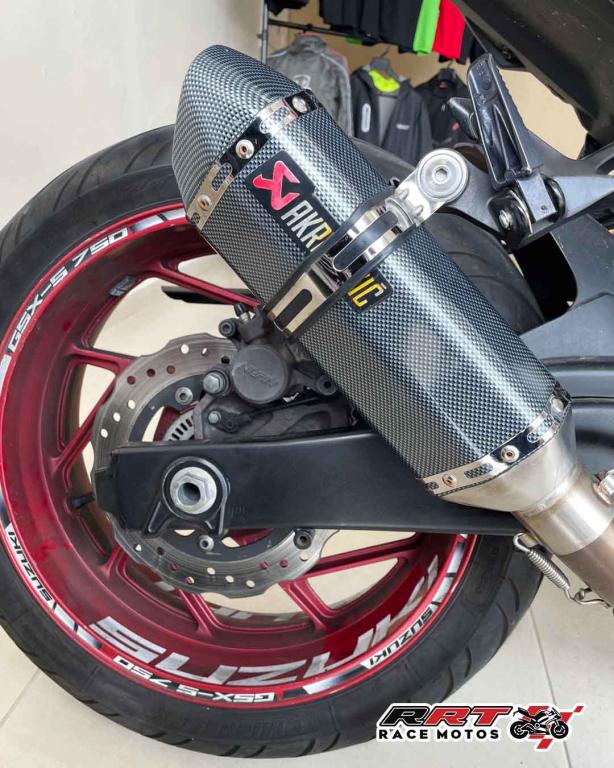 SUZUKI GSX-S 750 - Foto