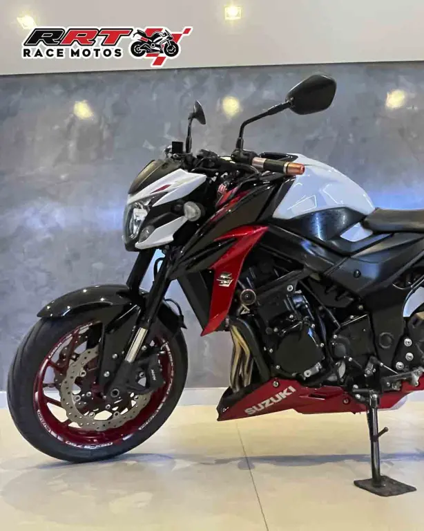 SUZUKI GSX-S 750 - Foto