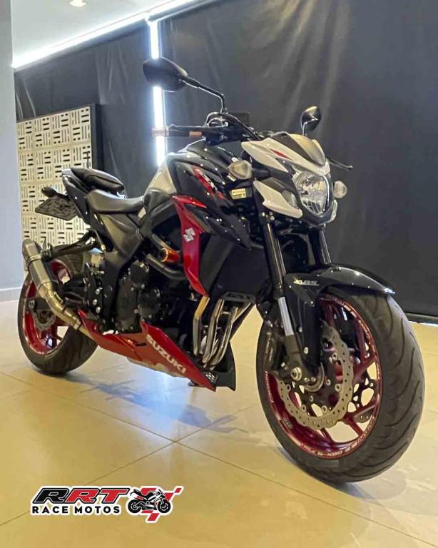 SUZUKI GSX-S 750 - Foto