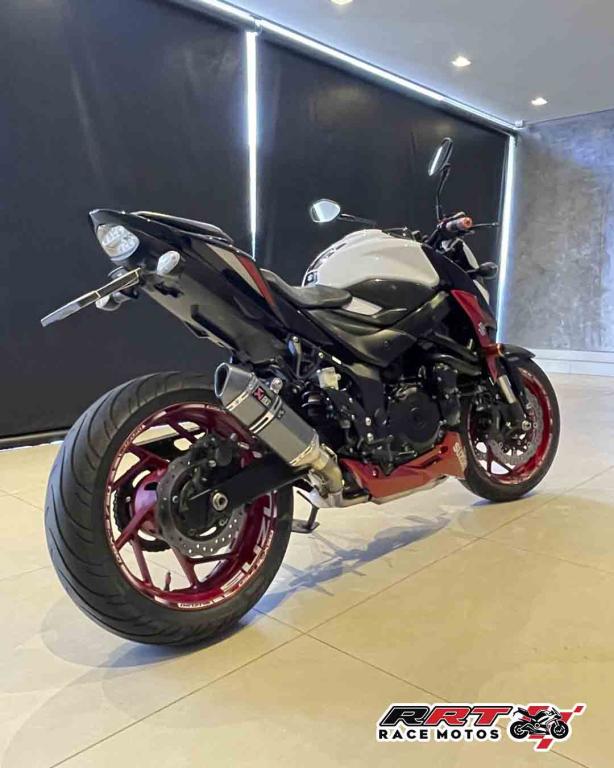 SUZUKI GSX-S 750 - Foto