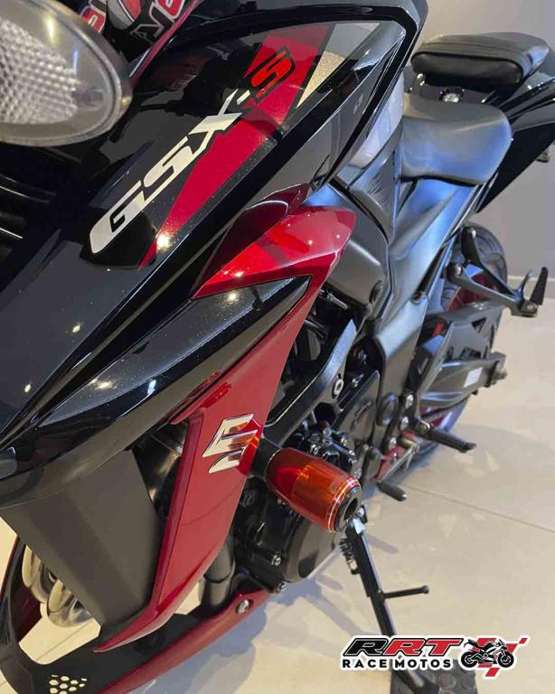 SUZUKI GSX-S 750 - Foto
