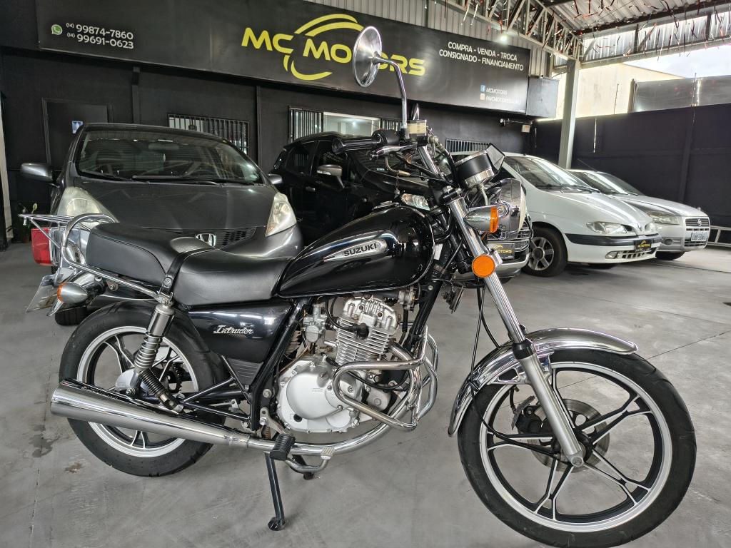 SUZUKI Intruder 125 - Foto