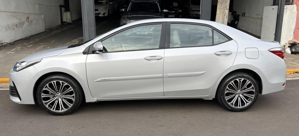 TOYOTA Corolla - Foto