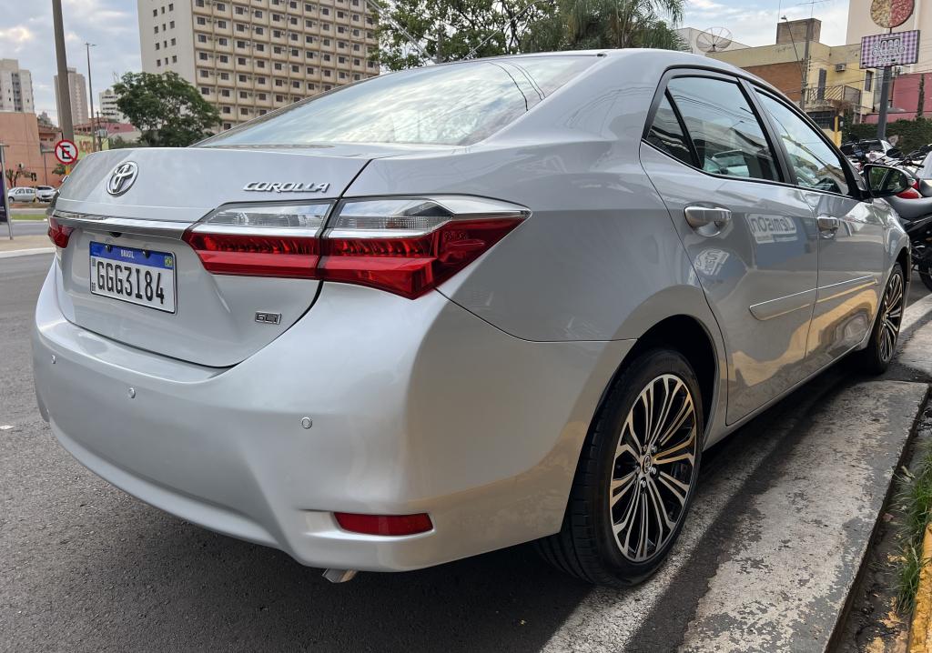 TOYOTA Corolla - Foto