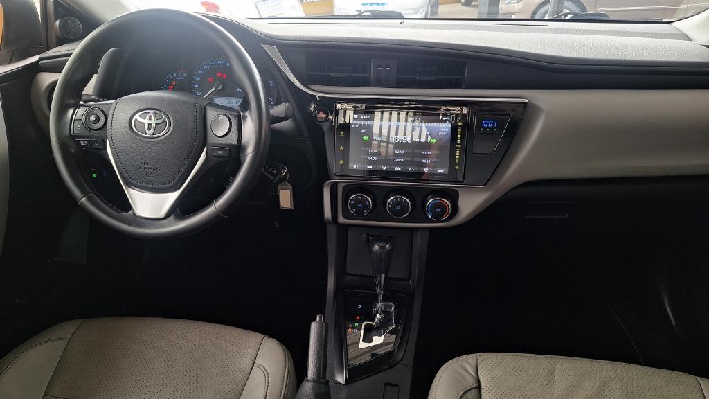 TOYOTA Corolla - Foto