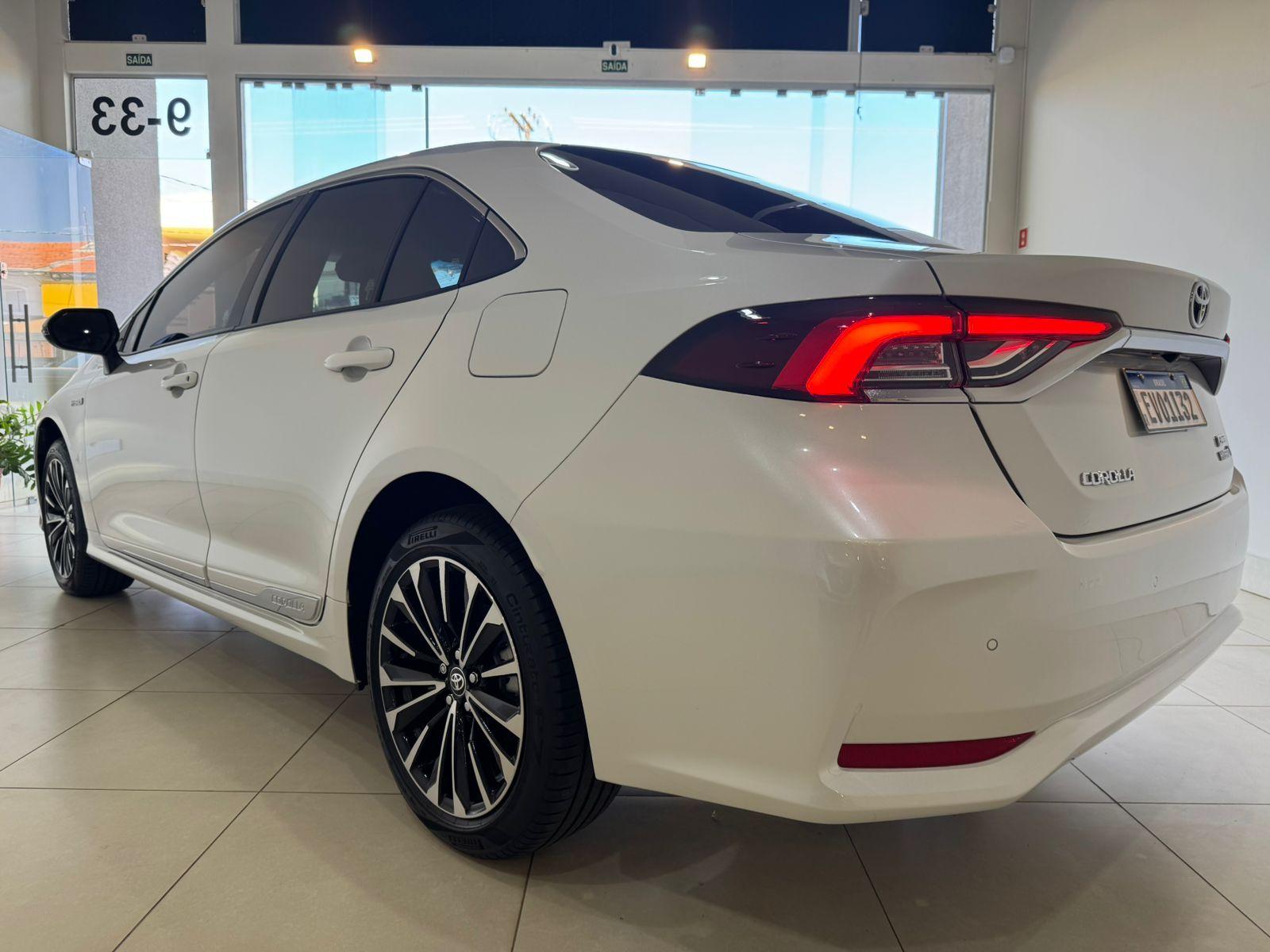 TOYOTA Corolla - Foto