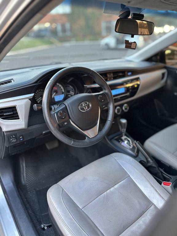 TOYOTA Corolla - Foto