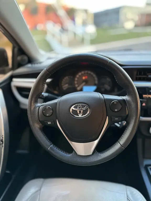 TOYOTA Corolla - Foto