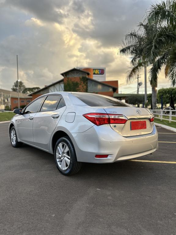 TOYOTA Corolla - Foto