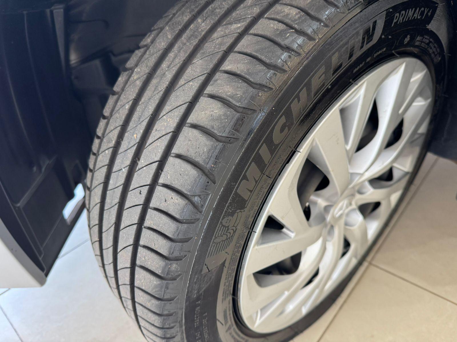 TOYOTA Corolla - Foto