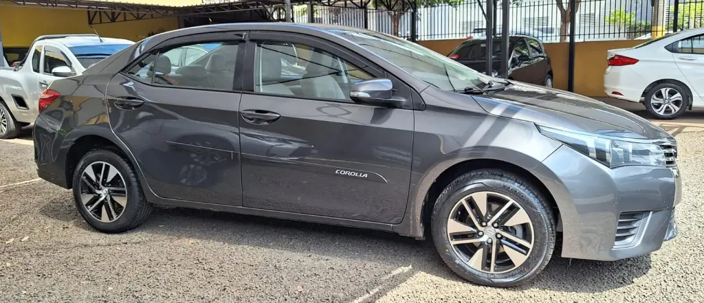 TOYOTA Corolla - Foto