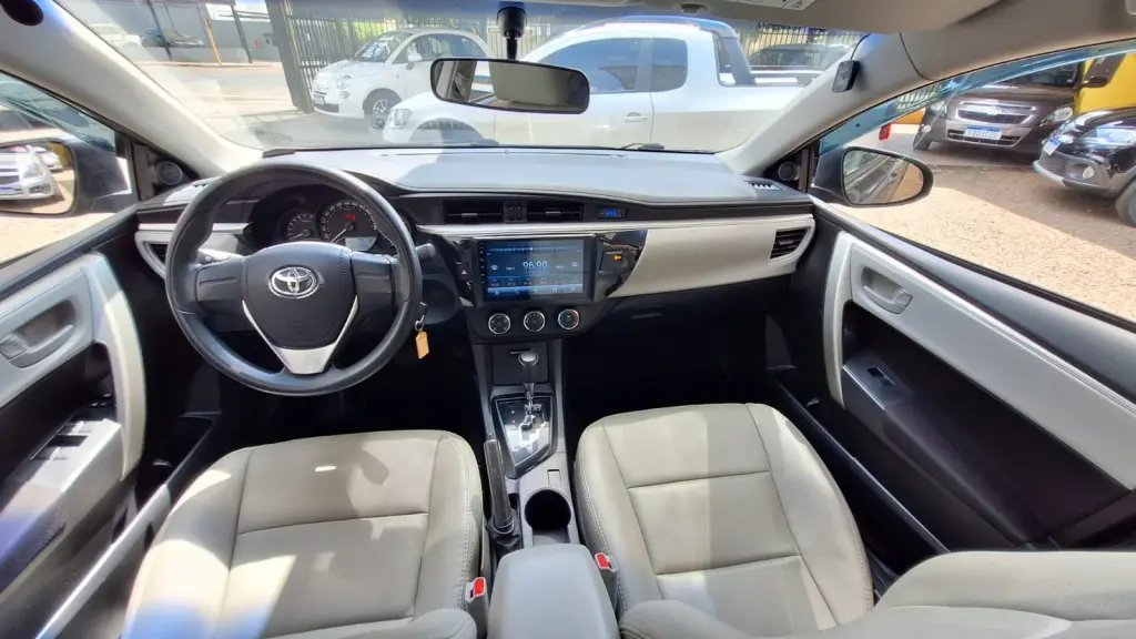 TOYOTA Corolla - Foto