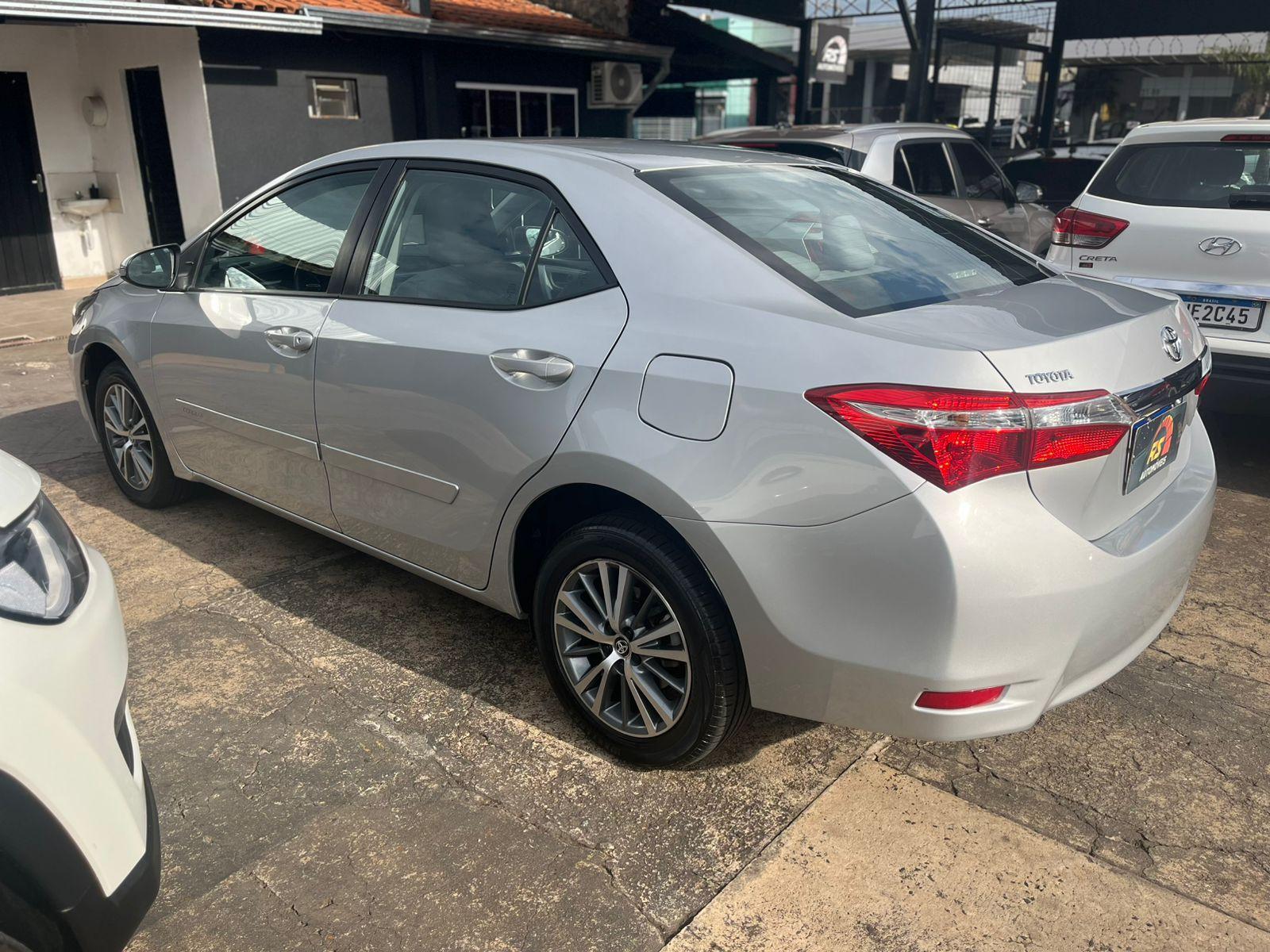 TOYOTA Corolla - Foto