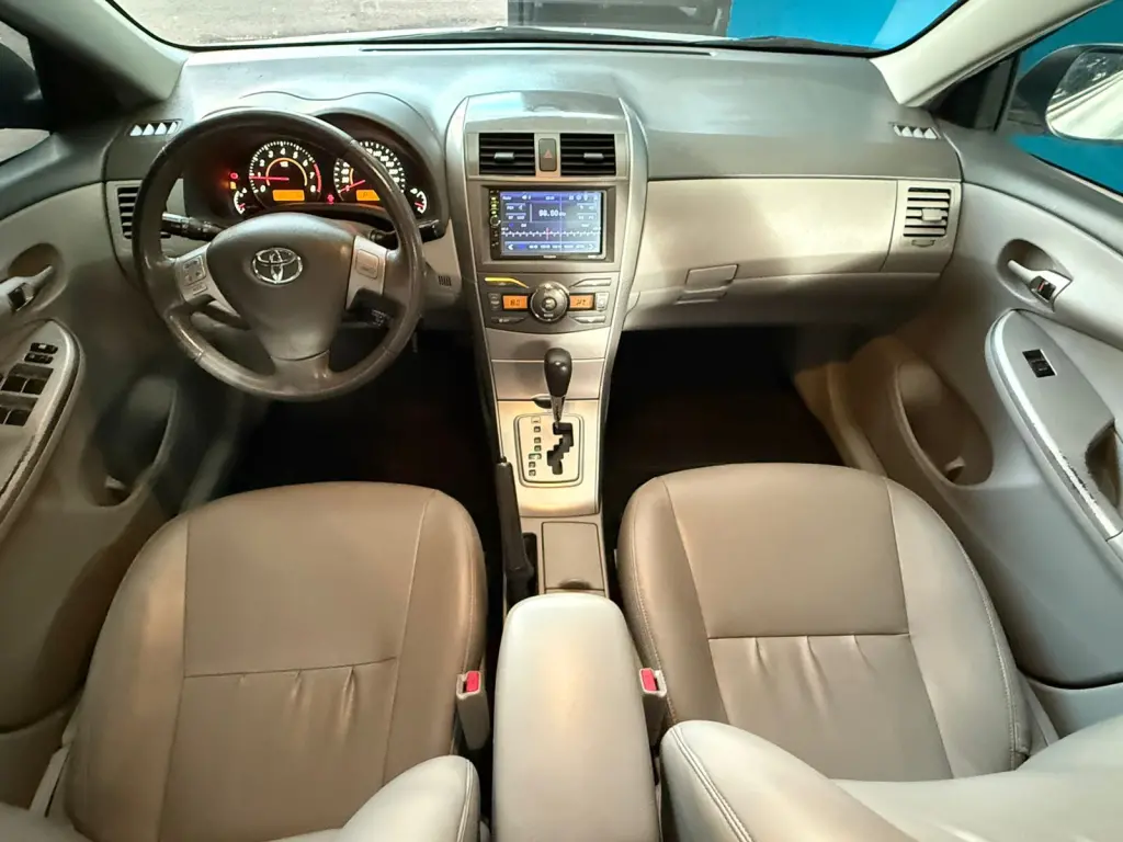 TOYOTA Corolla - Foto