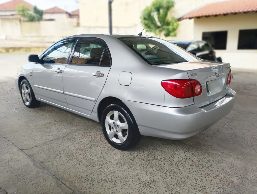 TOYOTA Corolla - Foto