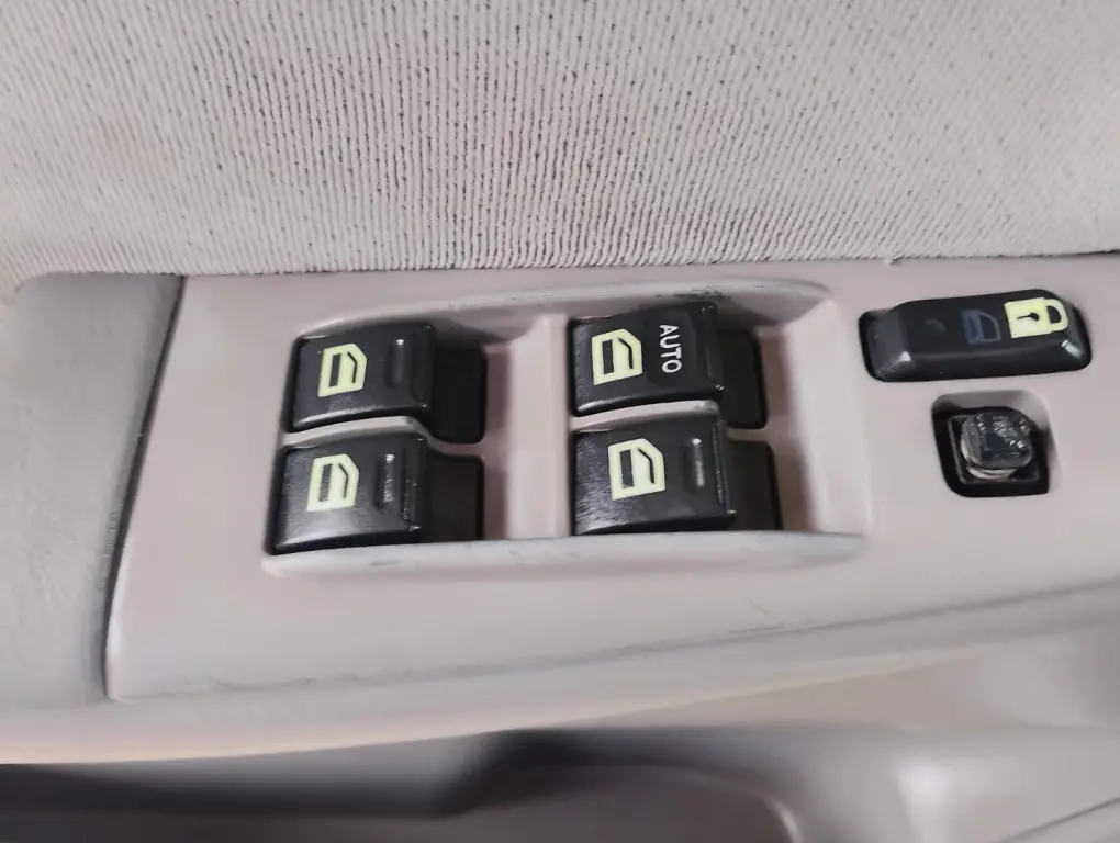 TOYOTA Corolla - Foto