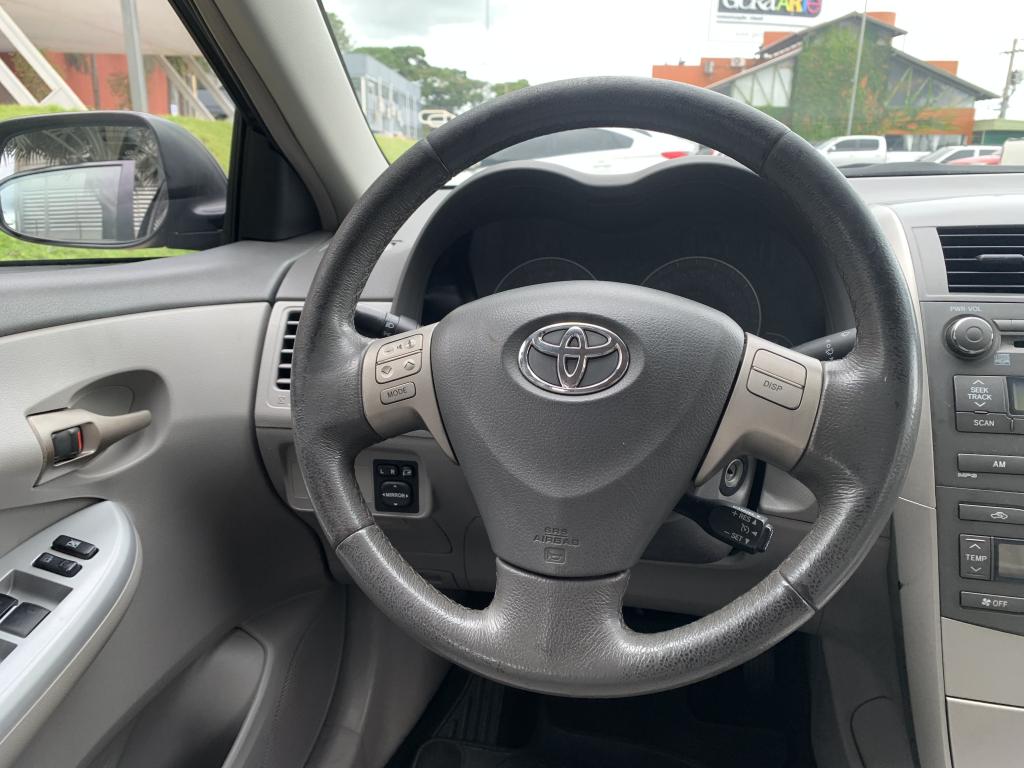 TOYOTA Corolla - Foto