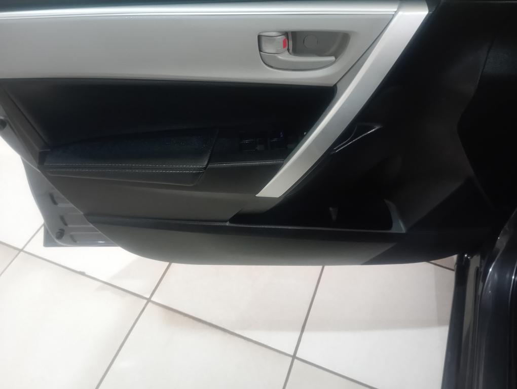 TOYOTA Corolla - Foto
