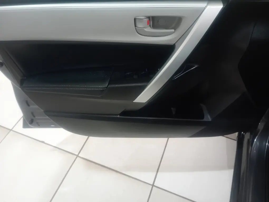 TOYOTA Corolla - Foto