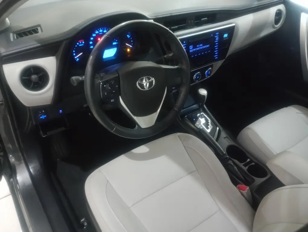 TOYOTA Corolla - Foto
