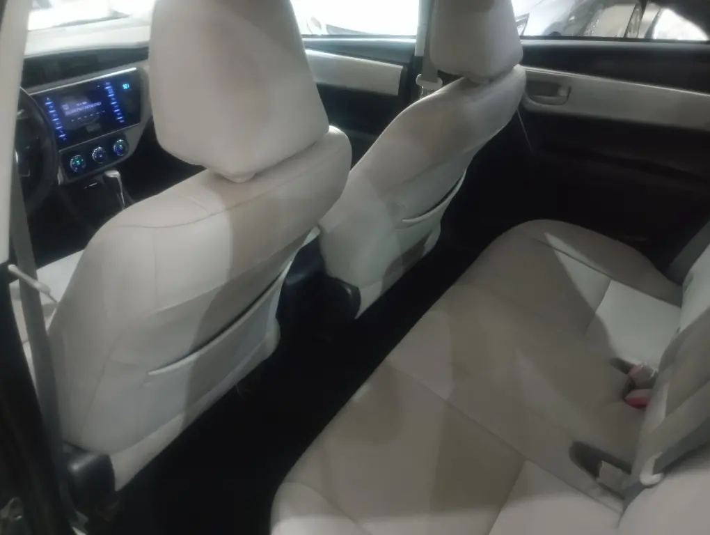 TOYOTA Corolla - Foto