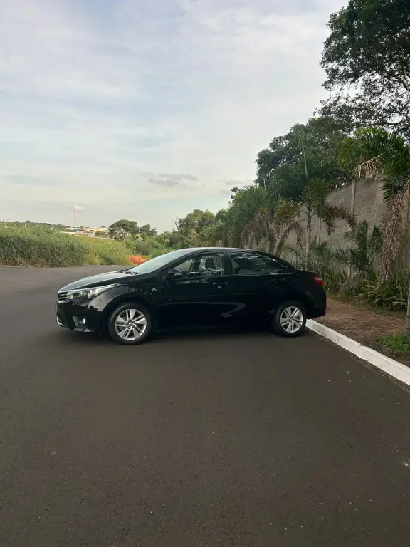 TOYOTA Corolla - Foto