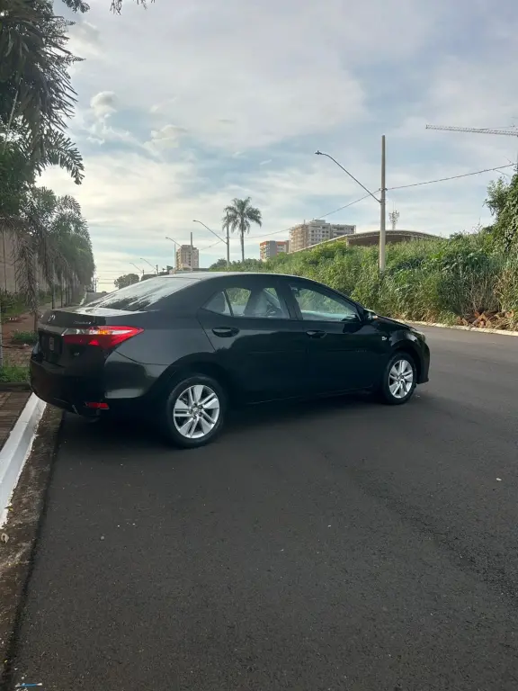TOYOTA Corolla - Foto