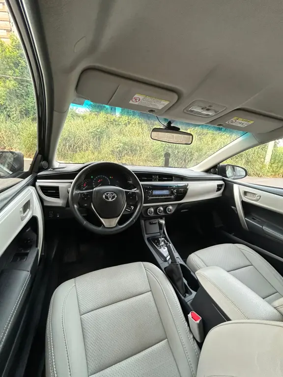 TOYOTA Corolla - Foto