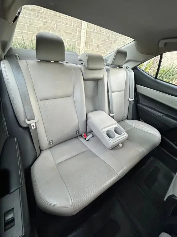 TOYOTA Corolla - Foto