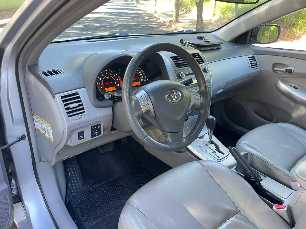 TOYOTA Corolla - Foto