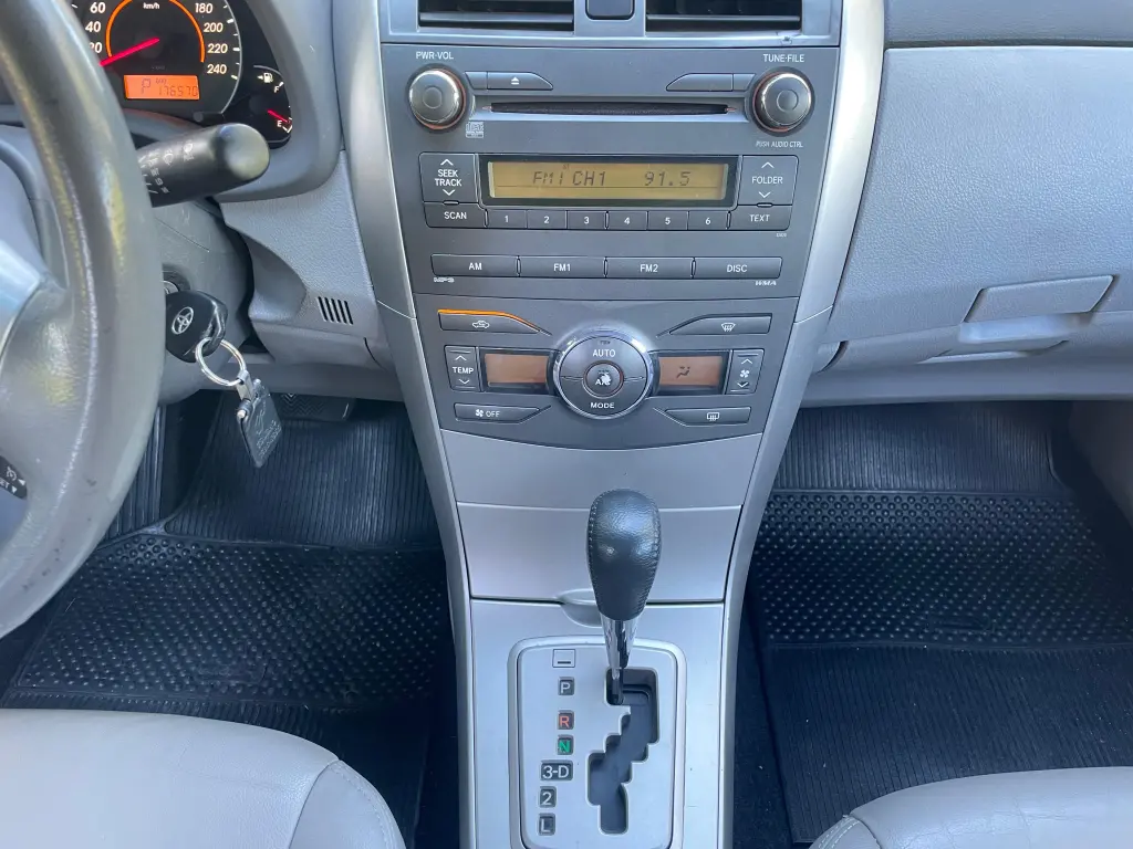 TOYOTA Corolla - Foto