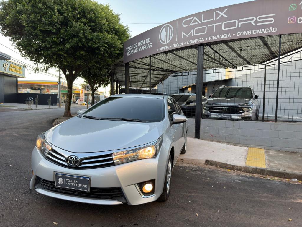 TOYOTA Corolla - Foto