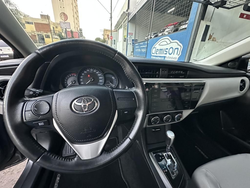 TOYOTA Corolla - Foto