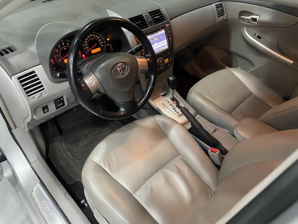 TOYOTA Corolla - Foto