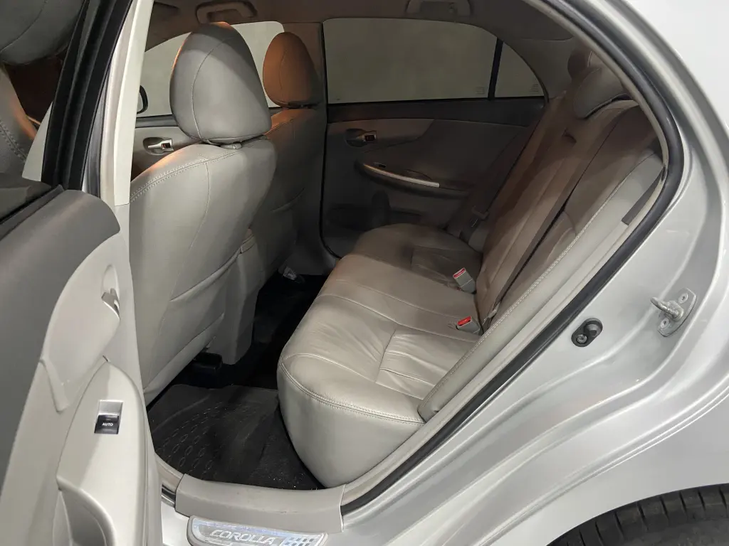 TOYOTA Corolla - Foto
